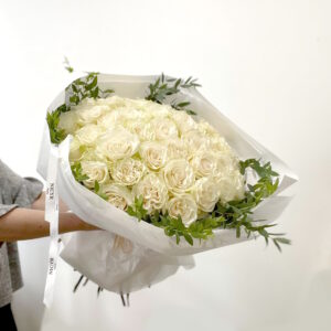 Bouquet 40 roses blanches, volumineux